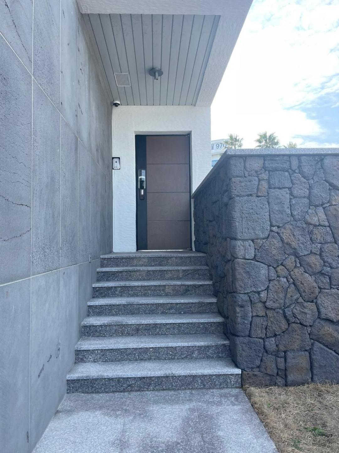 Ddosi Aewol Pool Villa Jeju Eksteriør billede