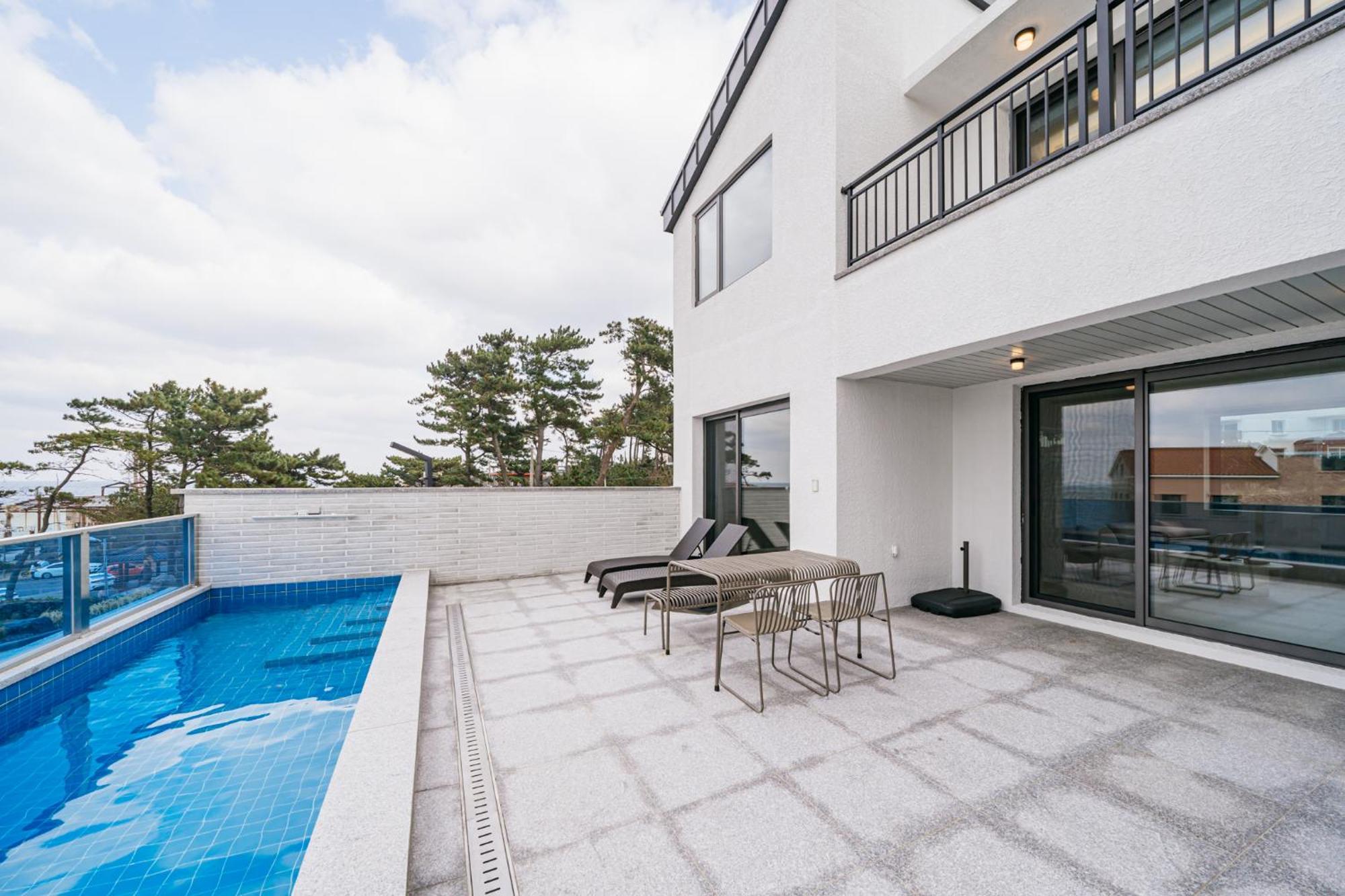 Ddosi Aewol Pool Villa Jeju Eksteriør billede